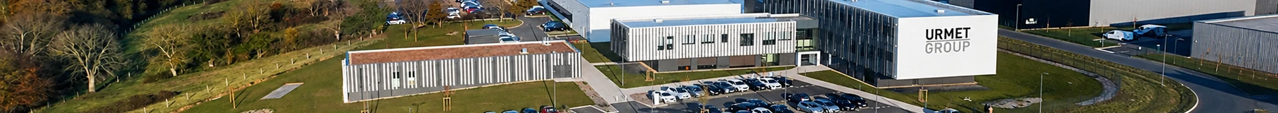 Vue aérienne du site industriel d’Urmet Group à Cholet
