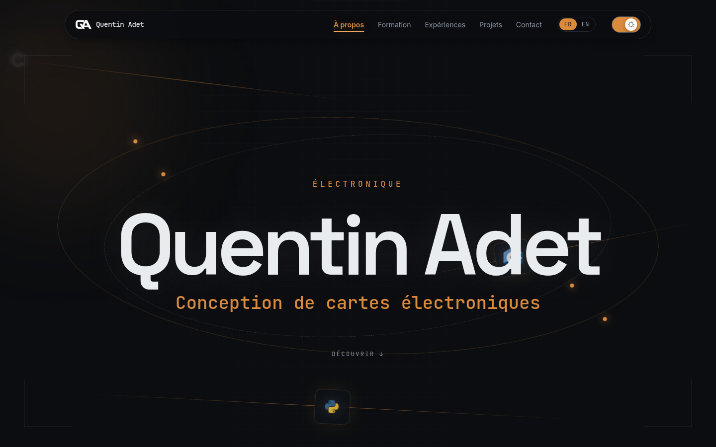 Page d’accueil sombre du portfolio de Quentin Adet